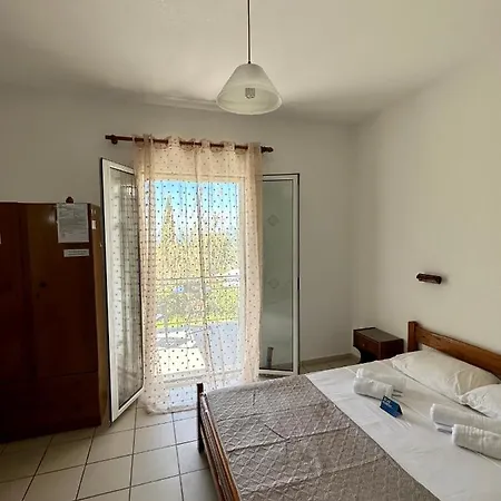 Alexandra's Sunset View Apartment *