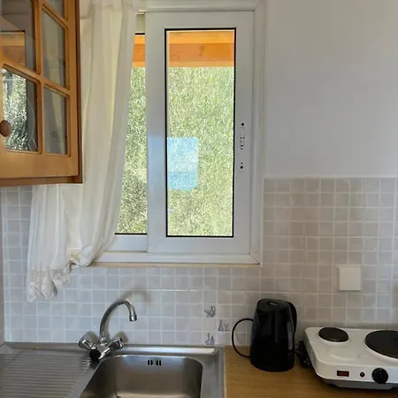 Alexandra's Sunset View Apartment