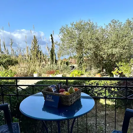 Alexandra's Sunset View Apartmán