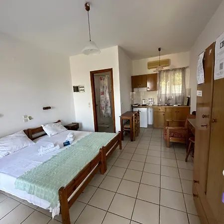 Alexandra's Sunset View Apartmán *