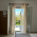 Alexandra's Sunset View 아파트 아르고스톨리온